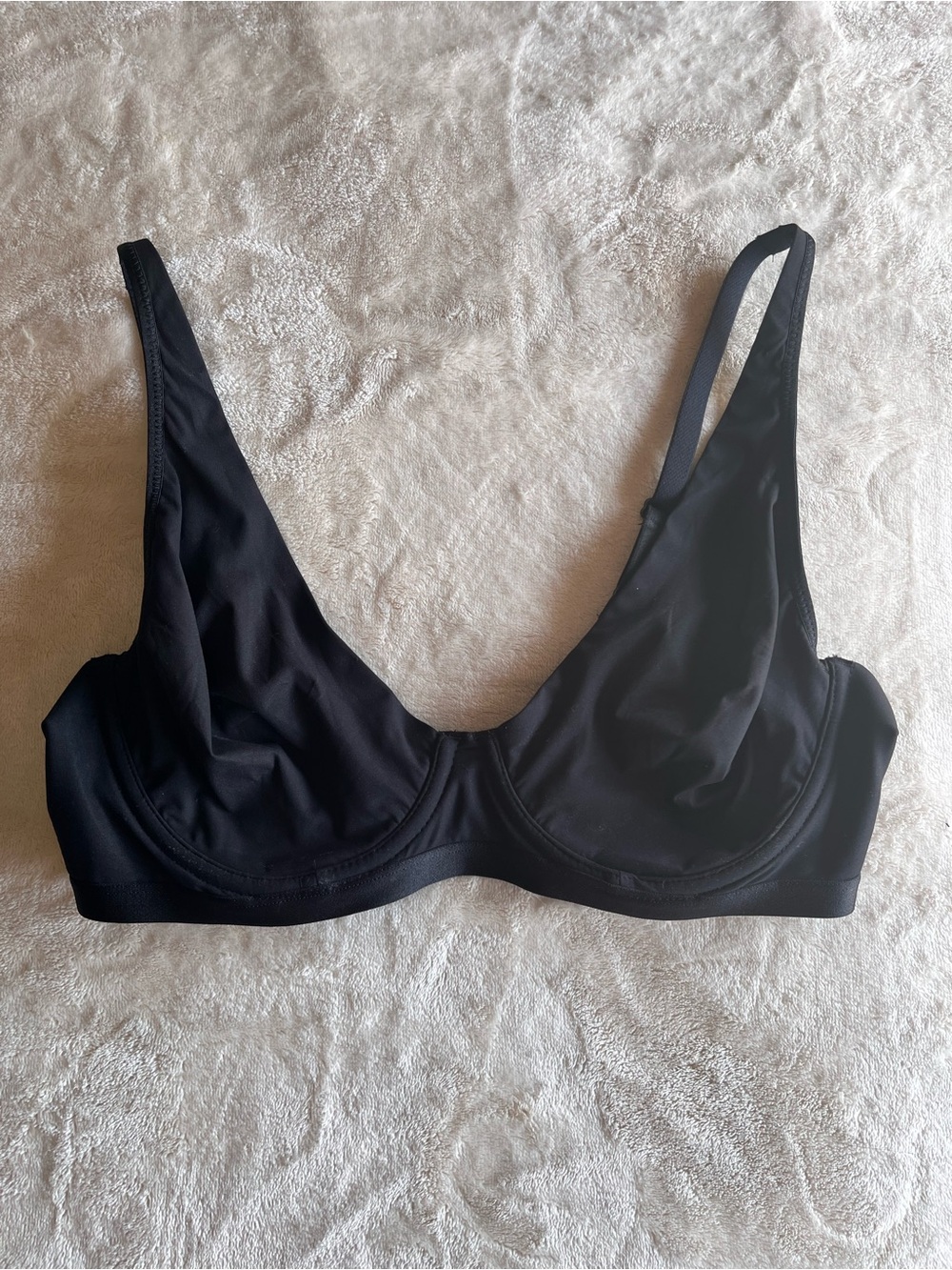 b.tempt’d Black Smoothing Everywhere T-shirt Bra Women’s Intimates Sz 36B EUC